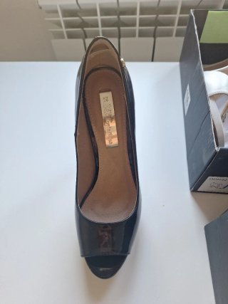 Zapatos de tacón negros talla 38