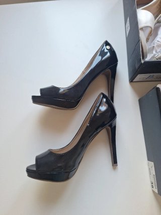 Zapatos de tacón negros talla 38