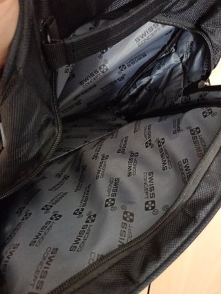 Bolso de hombro Swiss Concept negro 34 x38 cm