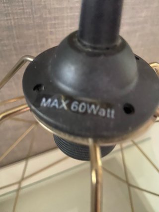 Lámpara jaula dorada Ikea