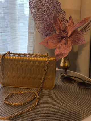 Bolso de fiesta dorado