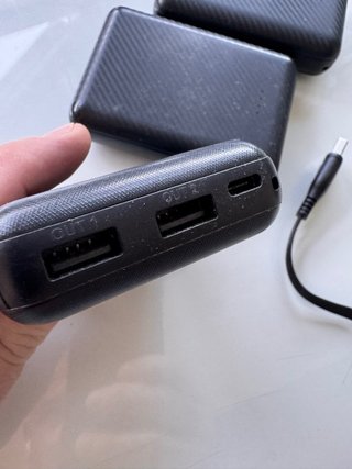 Power Bank JONKUU 10000mAh (Carga Rápida 2.4A)