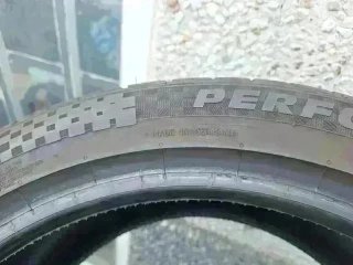 235 45 R18 98Y Sportiva - 1 neumático +95%