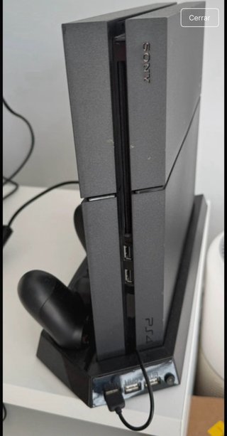 Consola Sony PS4 Negra + 2 mandos + base