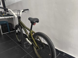 Bicicleta BMX Monty Free 302