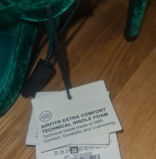 Sandalias Zara verdes plumas Talla 38