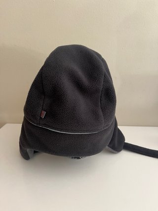Gorro infantil gris y azul