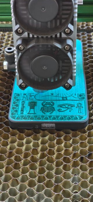 Funda personalizada Aioria con grabado láser