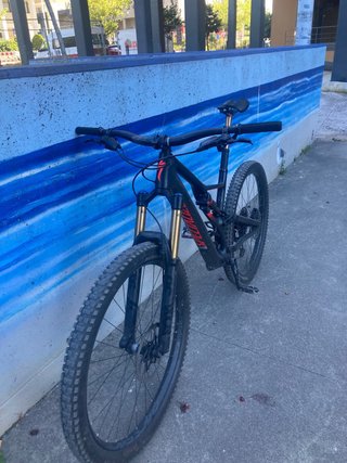 Bicicleta de Enduro Negra specialized stumpjumper