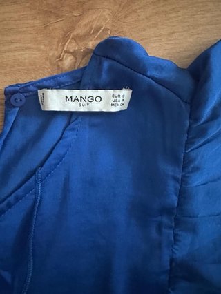 Blusa Mango azul con volantes talla S