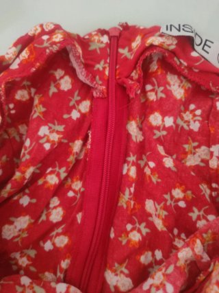 Falda corta floral roja