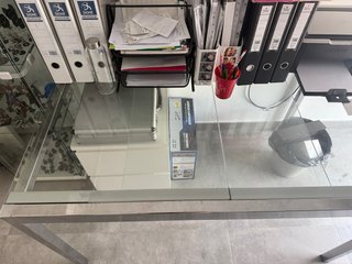 Mesa extensible cristal IKEA GLIVARP