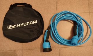 Cable de Carga Hyundai Azul