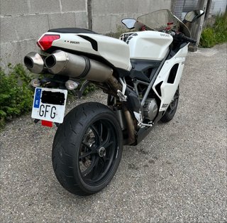 Ducati 848