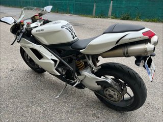 Ducati 848