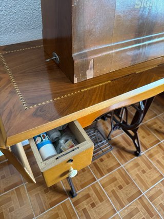 Máquina de coser Alfa funcional