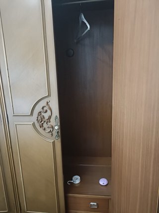 Armario vintage de madera