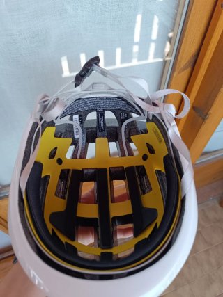Casco bici carretera MIPS
