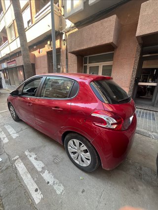 Peugeot 208 2014. Recien pasada ITV.