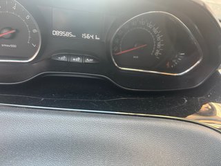 Peugeot 208 2014. Recien pasada ITV.