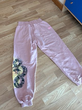 Pantalón chándal Bershka rosa talla M
