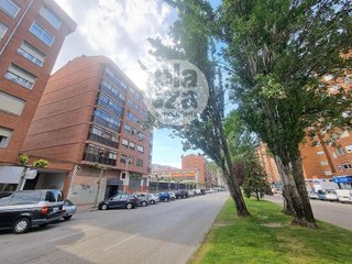 Garaje en venta en Gamonal en Burgos