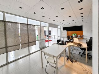 Local comercial en venta en Zona Avenida al Vedat en Torrent