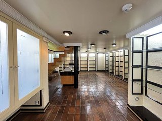 Local comercial en venta en Ermitagaña - Mendebaldea en Pamplona