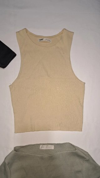 Lote 4 Tops Pull&Bear Talla S