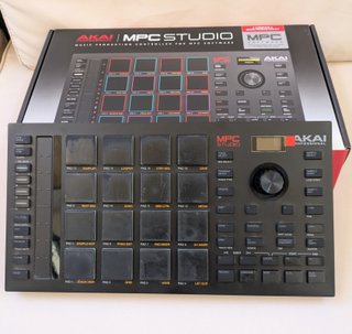 Akai MPC Studio 2 Controller per Produzione Musicale
