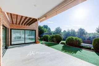 Chalet en alquiler en Bellamar en Castelldefels