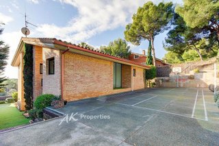 Chalet en alquiler en Bellamar en Castelldefels