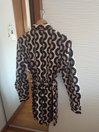Vestido Stradivarius manga larga estampado S