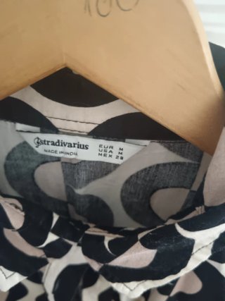 Vestido Stradivarius manga larga estampado S