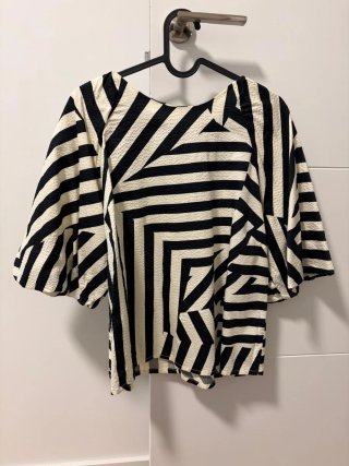 Camisa Rayas Blanco y Negro