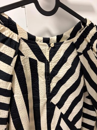 Camisa Rayas Blanco y Negro
