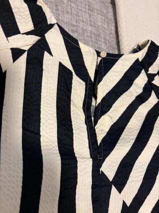 Camisa Rayas Blanco y Negro