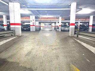 Garaje en venta en La Cogullada en Terrassa