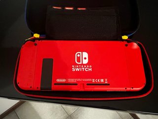 Nintendo Switch Edizione Limitata Mario + 5 Giochi