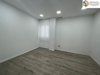 Oficina en alquiler en El Pla del Remei en Valencia