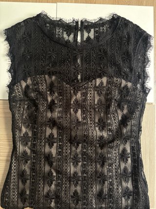 Vestido negro encaje