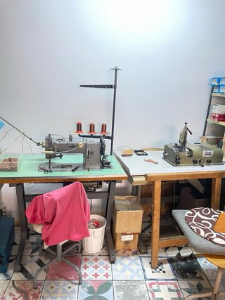 Taller de marroquinería completo