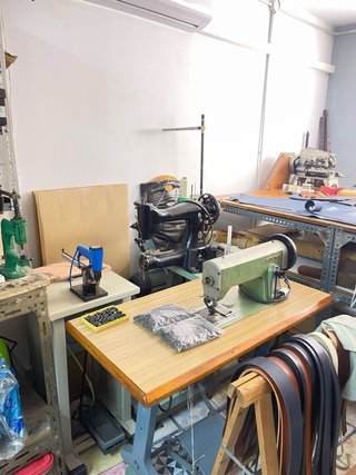 Taller de marroquinería completo
