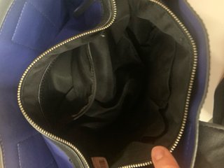 Bolso efecto piel negro