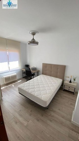 Piso en alquiler en Franciscanos en Albacete