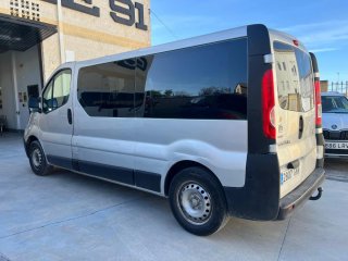 Renault Trafic larga 9 plazas turismo