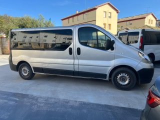 Renault Trafic larga 9 plazas turismo