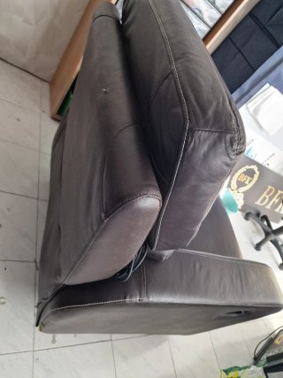 Sillón de piel marrón