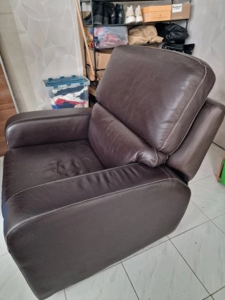 Sillón de piel marrón