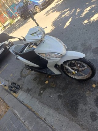 Honda Vision 50cc Blanca - Como Nueva